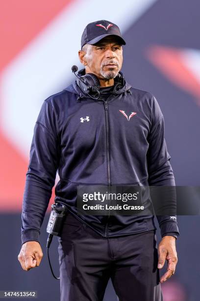 Head coach Rod Woodson of the Vegas Vipers stands by to greet his players before their game against the Orlando Guardians at Cashman Field on March...