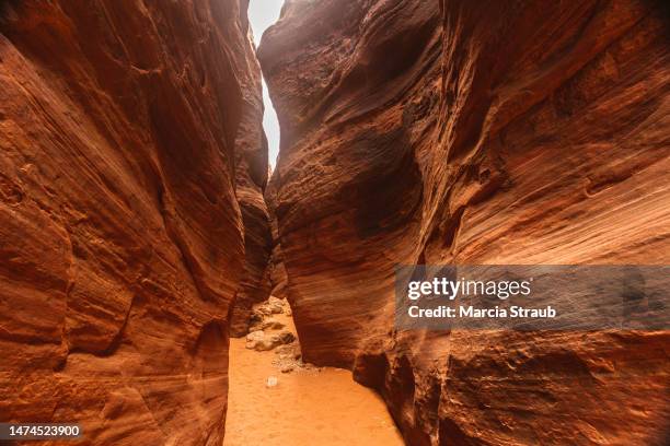 inside slot canyons of utah - slot canyon fotografías e imágenes de stock