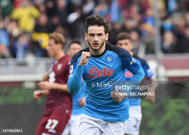 Khvicha Kvaratskhelia of Napoli celebrates after scoring the first goal of Napoli during the Serie A match between Torino FC and SSC Napoli at Stadio...