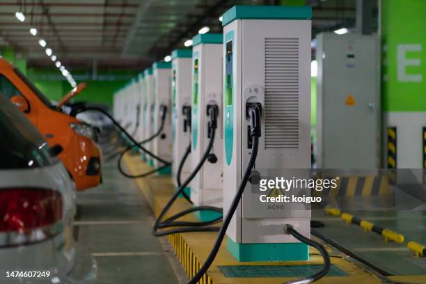 commercial ev supercharging stations - sustainable transportation stock pictures, royalty-free photos & images