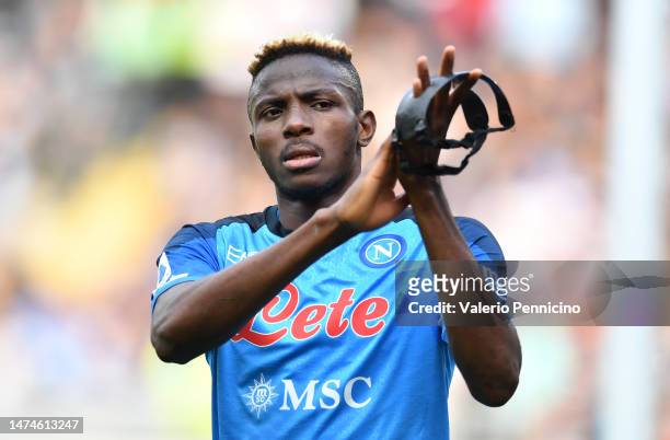 Victor Osimhen of SSC Napoli applauds the fans after the Serie A match between Torino FC and SSC Napoli at Stadio Olimpico di Torino on March 19,...
