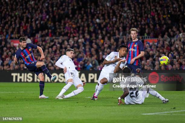 Sergi Roberto of FC Barcelona scores the team's first goal during the LaLiga Santander match between FC Barcelona and Real Madrid CF at Spotify Camp...