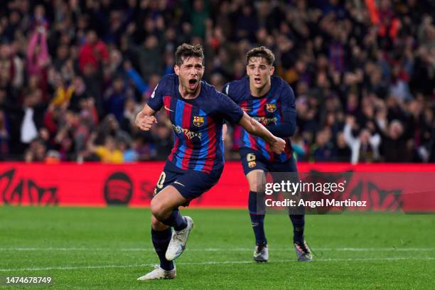 Sergi Roberto of FC Barcelona celebrates after scoring the team’s first goal during the LaLiga Santander match between FC Barcelona and Real Madrid...