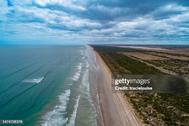 the granites beach in south australia - south australia stock pictures, royalty-free photos & images