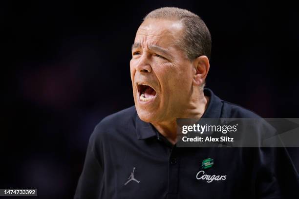 Head coach Kelvin Sampson of the Houston Cougars. During the first half against the Auburn Tigers in the second round of the NCAA Men's Basketball...