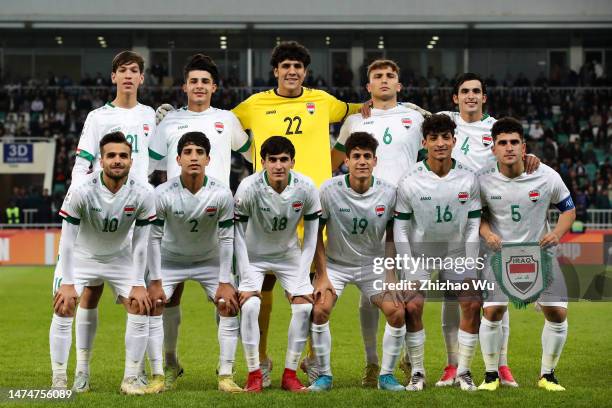 Players of Iraq line up for team photo during the match between Uzbekistan and Iraq for Finals - AFC U20 Asian Cup Uzbekistan at Bunyodkor Stadium on...