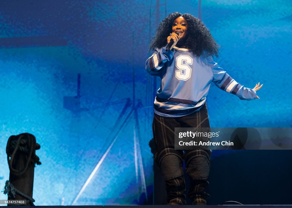 Sza Number Singer SZA performs on stage during her 'The SOS North American Tour ...