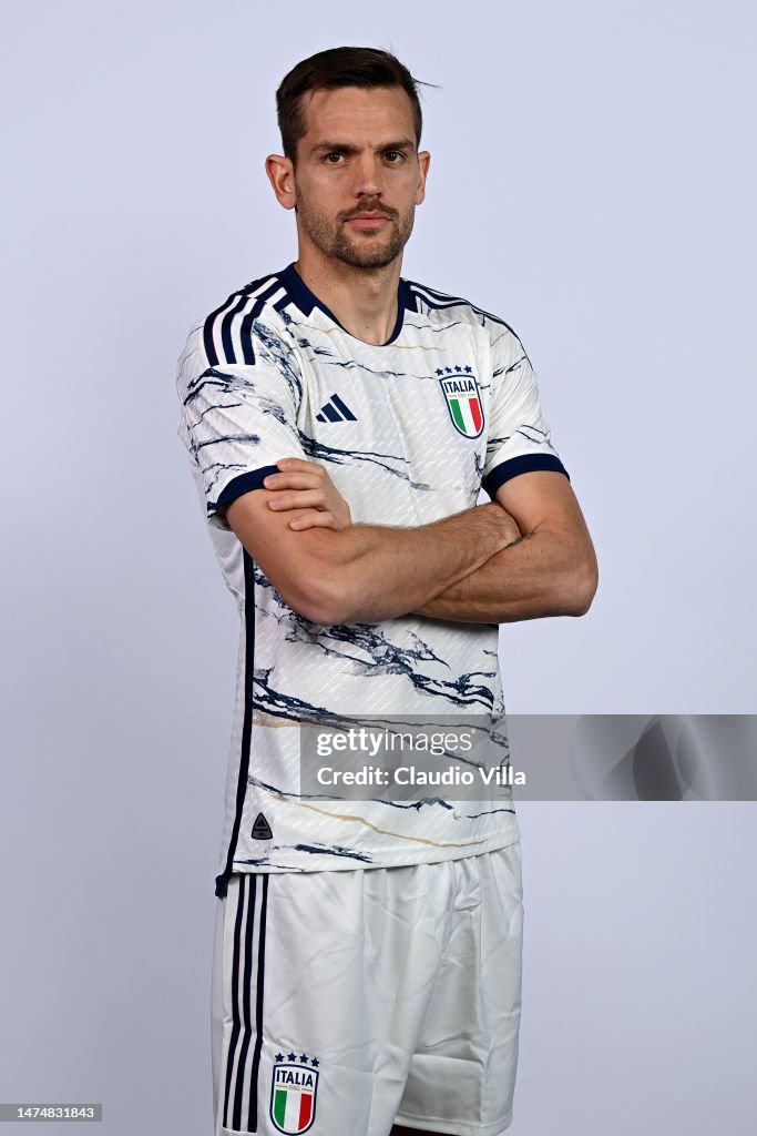 Toloi Rafae Rafael Toloi poses during an Italy portrait session at Centro Tecnico ...