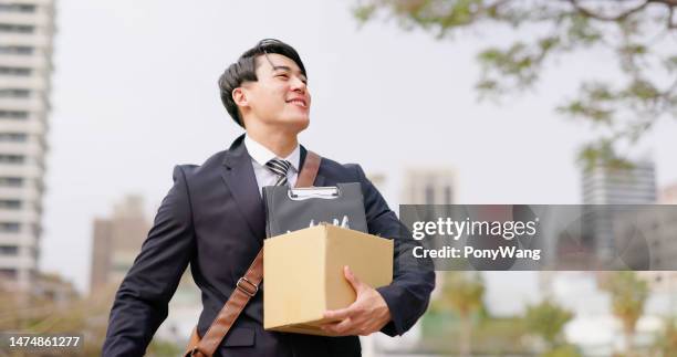 happy man quit his job - quitting a job stockfoto's en -beelden