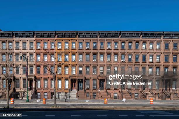 harlem facade - harlem new york imagens e fotografias de stock