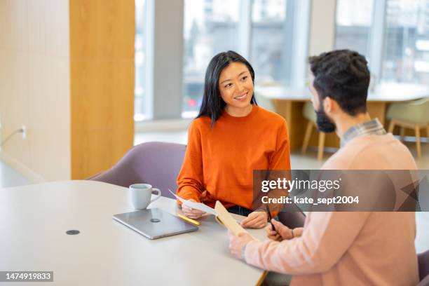 meeting with tax advisor - indian economy business and finance stockfoto's en -beelden