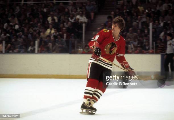 Bobby Orr of the Chicago Blackhawks skates on the ice during an NHL game against the New York Islanders on October 9, 1976 at the Nassau Coliseum in...