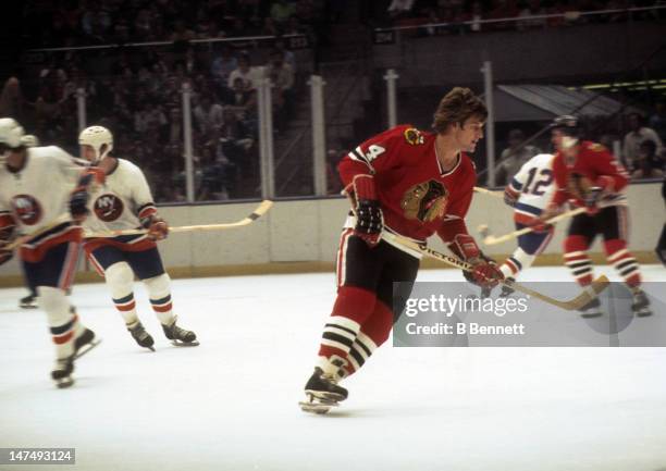 Bobby Orr of the Chicago Blackhawks skates on the ice during an NHL game against the New York Islanders on October 9, 1976 at the Nassau Coliseum in...