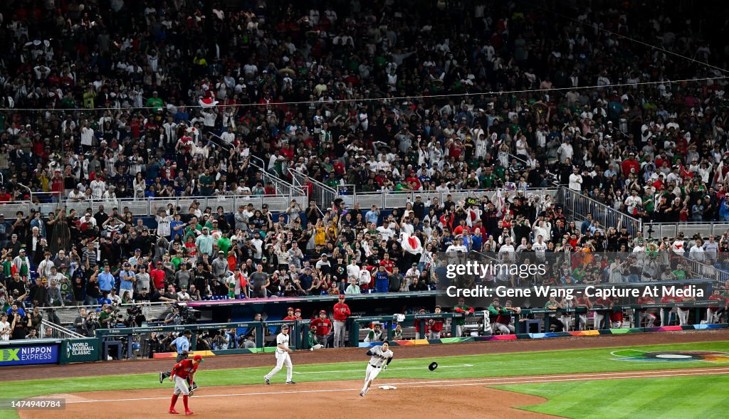 World Baseball Classic Semifinals: Mexico v Japan