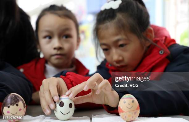 Spring Chunfen Chunfen Photos and Premium High Res Pictures - Getty Images