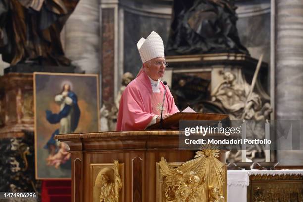 Archbishop Piero Marini during the Mass celebrated on the occasion of the 25th anniversary of the episcopal ordination of Card. James Michael Harvey,...