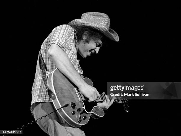 Guitarist/Singer Elvin Bishop during rehearsal for The Midnight Special TV show, NBC Studios, Burbank, CA 1977.