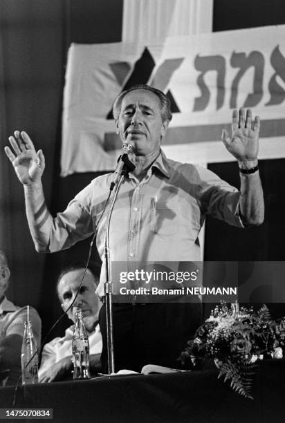 Portrait du candidat Shimon Peres quelques jours avant les élections législative en Israël le 24 juin 1981