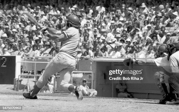 Reds third-baseman Pete Rose takes a big-swing at plate during game between Los Angeles Dodgers and the Cincinnati Reds, August 3, 1975 in Los...