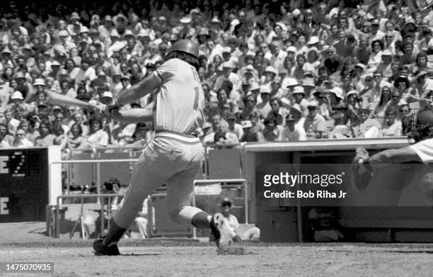 Reds third-baseman Pete Rose takes a big-swing at plate during game between Los Angeles Dodgers and the Cincinnati Reds, August 3, 1975 in Los...