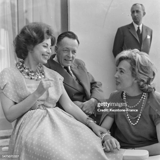 Haya Harareet et Micheline Presle à Cannes, en mai 1960.