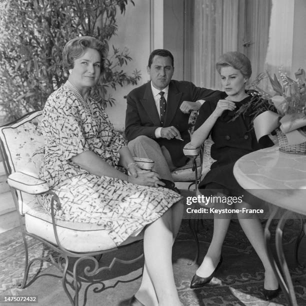 Yvette Labrousse, Alberto Sordi et Silvana Mangano à Cannes, le 6 mai 1960.