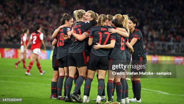 Lea Schueller of FC Bayern Muenchen celebrates as she scores the goal with team members during the UEFA Women's Champions League quarter-final 1st...