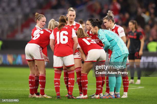 Kim Little of Arsenal speaks with their teammates in a huddle prior to the second half of the UEFA Women's Champions League quarter-final 1st leg...