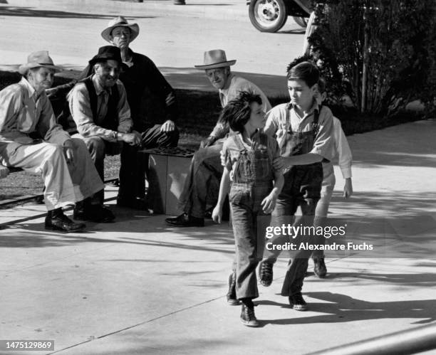 Actor Philip Alford and actress Mary Badham in a scene of the film "To Kill A Mockingbird", in 1961 at Monroeville, Alabama.