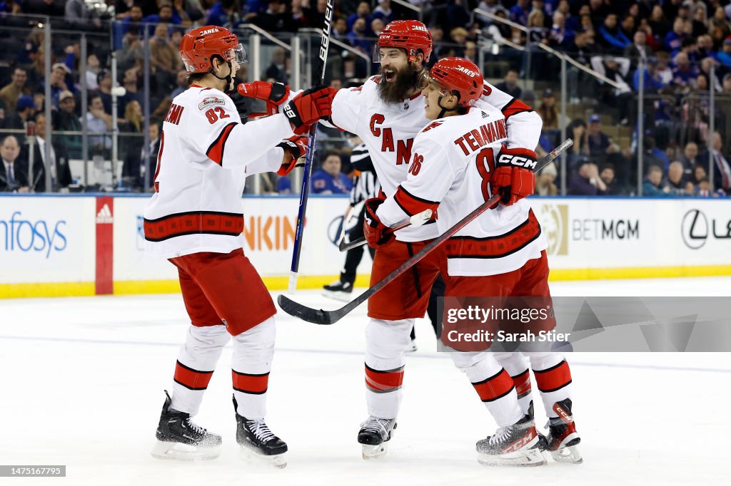 Carolina Hurricanes v New York Rangers