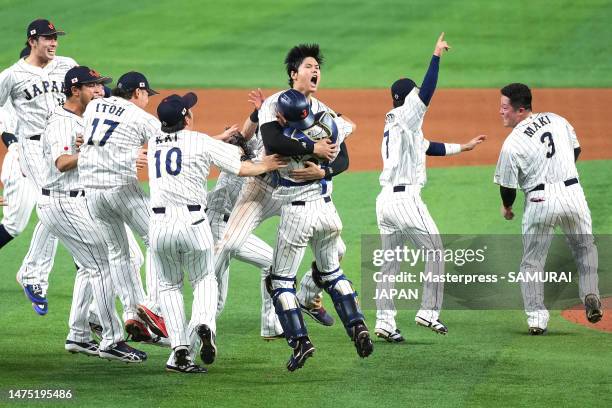 Team Japan celebrates after defeating Team USA 3-2 in the World Baseball Classic Championship at loanDepot park on March 21, 2023 in Miami, Florida.