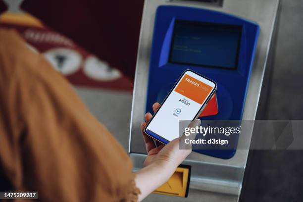 Subway Check In 3,491 Contactless Terminal Stock Photos, High-Res Pictures, and Images ...