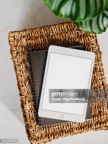 flat lay of white tablet with screen mock up - office work flat lay stock pictures, royalty-free photos & images