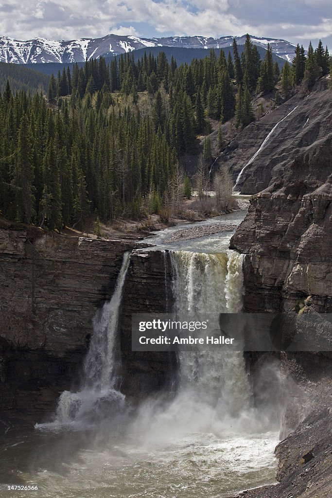 Ram River Falls High-Res Stock Photo - Getty Images