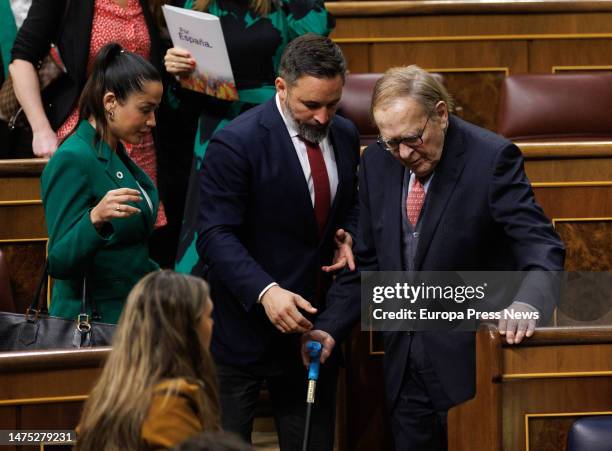 The leader of VOX, Santiago Abascal and the candidate of the motion of censure, professor and economist Ramon Tamames , at the end of the second...