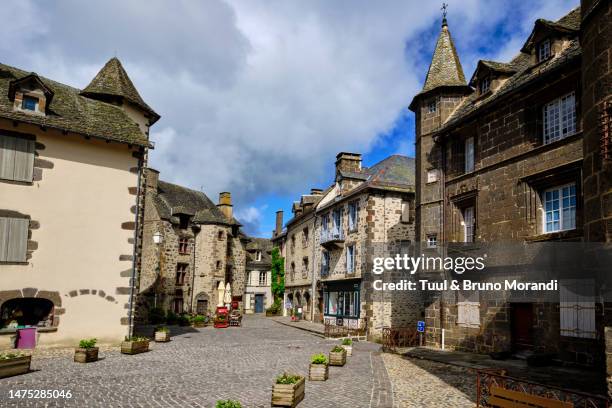 france, cantal, auvergne, salers village - auvergne 個照片及圖片檔