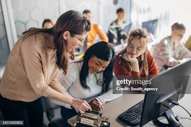 Adult Student Computer Learning 7,034 Computer Training Adults Stock Photos, High-Res Pictures, and ...