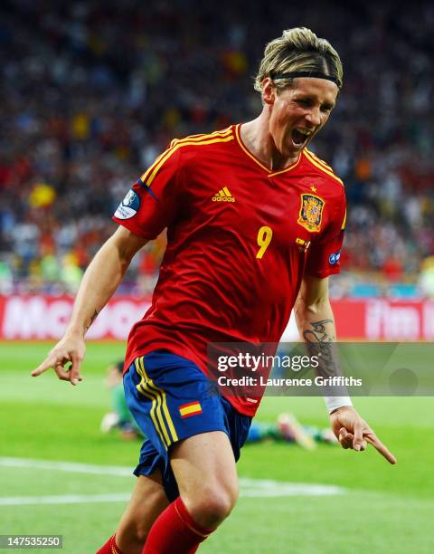 Torres Rtn Fernando Torres Spain Photos and Premium High Res Pictures - Getty Images