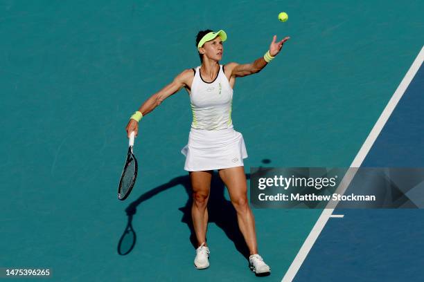 Lesia Tsurenko of Ukraine serves to Leylah Fernandez of Canada during the Miami Open at Hard Rock Stadium on March 22, 2023 in Miami Gardens, Florida.