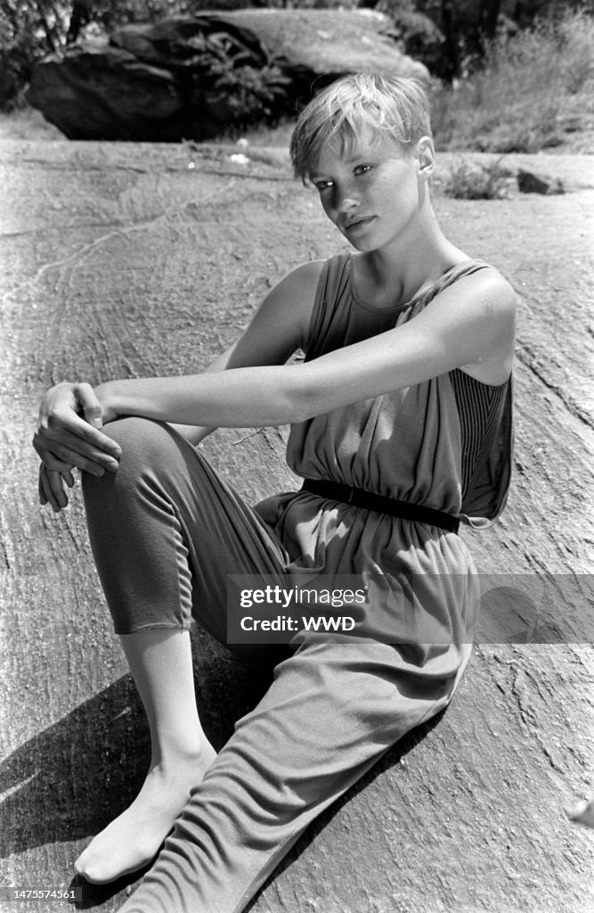 Gloria Vanderbilt Fall 1984 Bodywear Collection Advance News Photo Gloria Vanderbilt Fall 1984 Bodywear Collection Advance News Photo