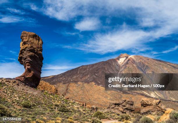 rbol de piedra and el teide,la orotava,provinz santa cruz de tenerife,spain - felsen stock pictures, royalty-free photos & images