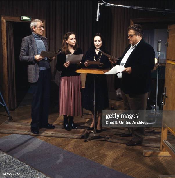 Matinee, Kultursendereihe, Folge: "Dichter unserer Zeit - Günter Eich", Deutschland 1982, Regie: Hans Dieter Schwarze, Dichterlesung mit Elert Bode,...