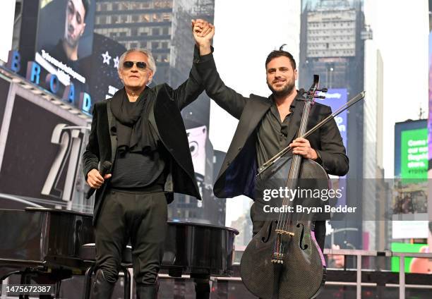 Andrea Bocelli enthralls crowds in Times Square with a performance to celebrate Trinity Broadcasting Networks’ premiere of THE JOURNEY: A Music...