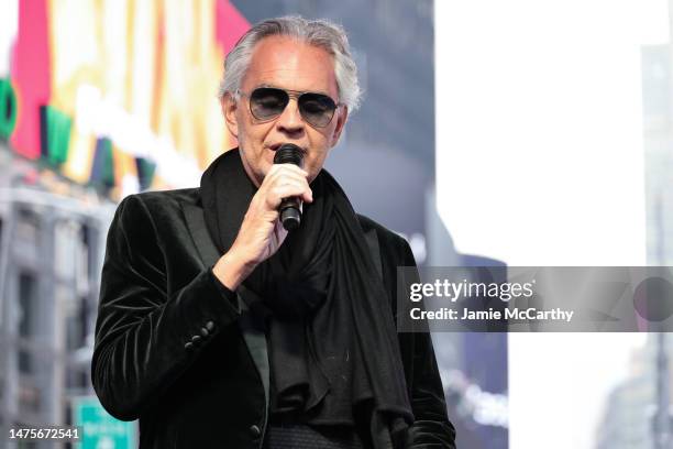 Andrea Bocelli enthralls crowds in Times Square with a performance to celebrate Trinity Broadcasting Networks’ premiere of THE JOURNEY: A Music...