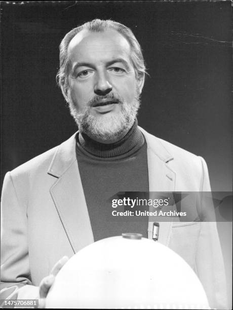 103 Hoimar Von Ditfurth Stock Photos, HighRes Pictures, and Images