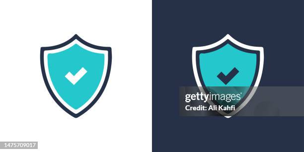 ilustraciones, imágenes clip art, dibujos animados e iconos de stock de marca de verificación aprobada con icono de escudo. ilustración vectorial de icono sólido. para diseño de sitios web, logotipo, aplicación, plantilla, interfaz de usuario, etc. - fiabilidad