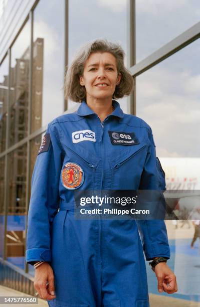 Claudie Haignere will leave on the Andromede Mission in October 2001.