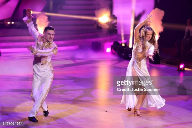 Julia Beautx and Zsolt Sándor Cseke dance on stage during the fifth "Let's Dance" show at MMC Studios on March 24, 2023 in Cologne, Germany.