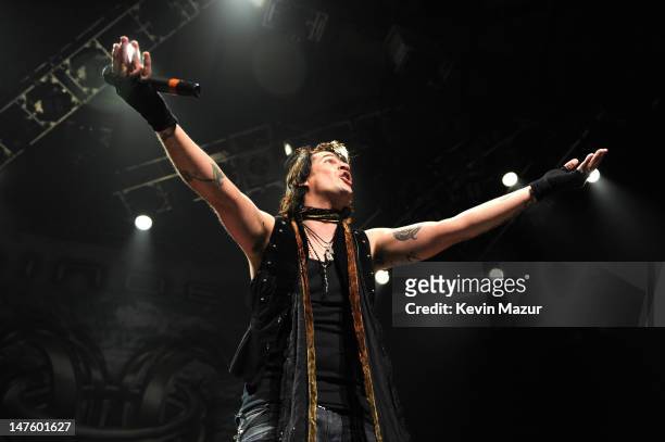 Austin Winkler of Hinder perform at Madison Square Garden on March 16, 2009 in New York City.