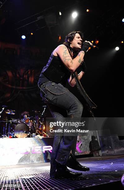 Austin Winkler of Hinder perform at Madison Square Garden on March 16, 2009 in New York City.